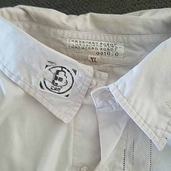 Cardboard robot vintage long sleeve button up - Picture 3 of 3